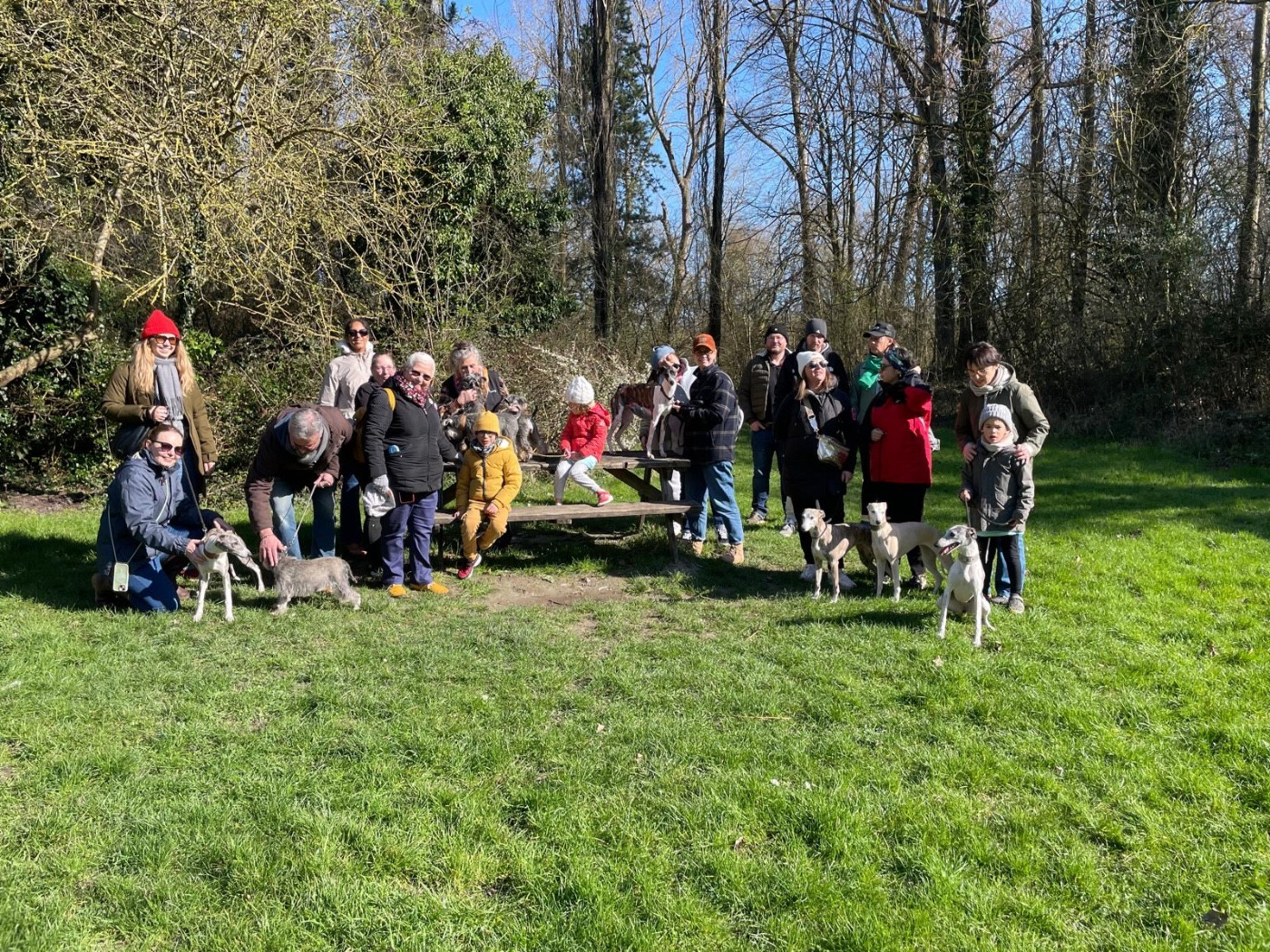 Des sourires, des chiens et beaucoup de bonheur